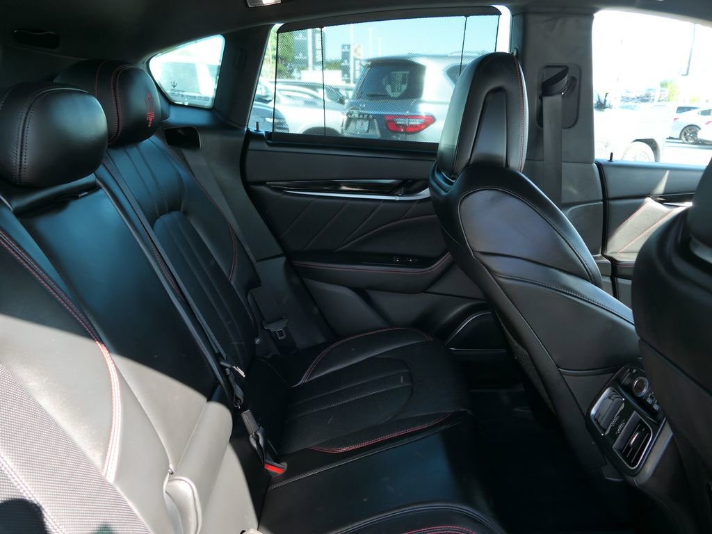 Used 2024 Maserati Levante GT Ultima AWD/4WD image 25
