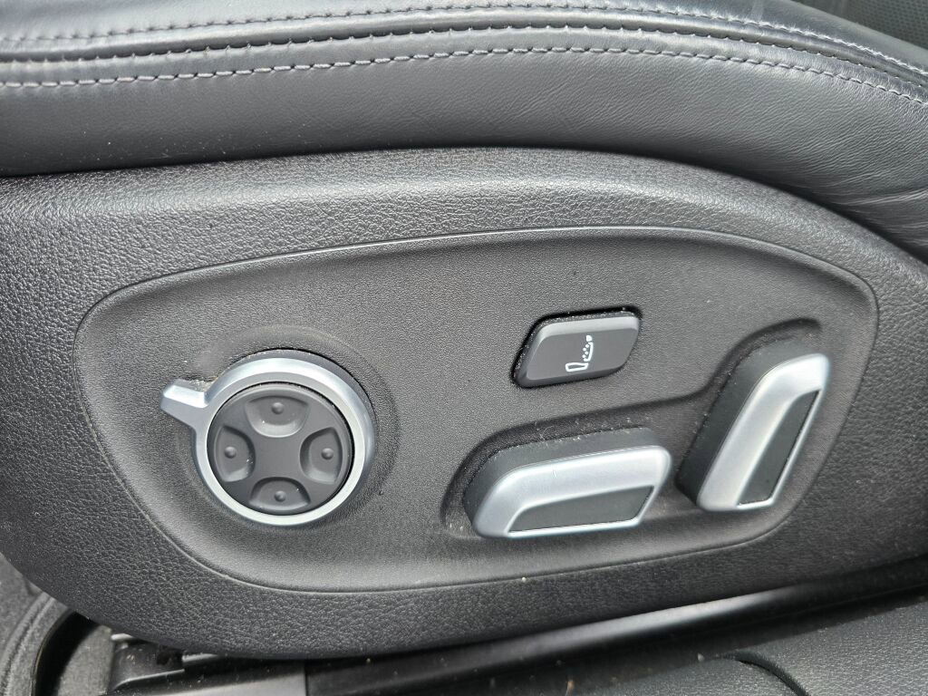 Used 2017 Audi RS 7 Prestige w/ Driver Assistance Package image 24