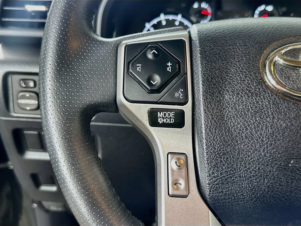Used 2022 Toyota 4Runner SR5 Premium w/ Moonroof Package AWD/4WD image 23