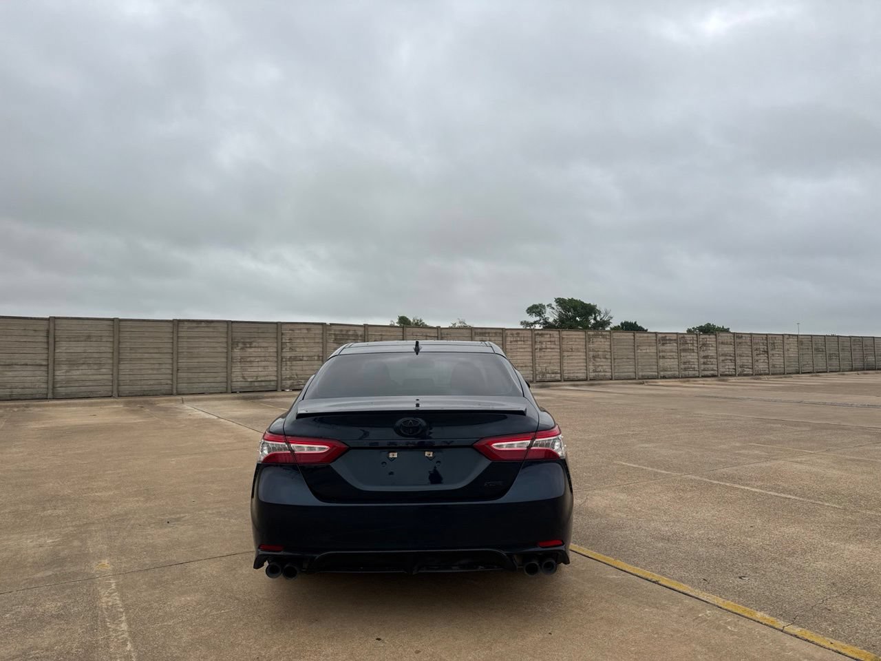 Used 2020 Toyota Camry XSE FWD image 21