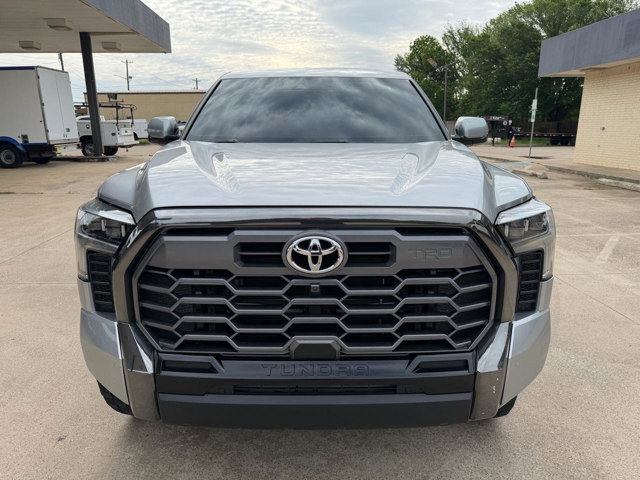 Used 2024 Toyota Tundra Platinum w/ TRD Off-Road Package AWD/4WD image 8