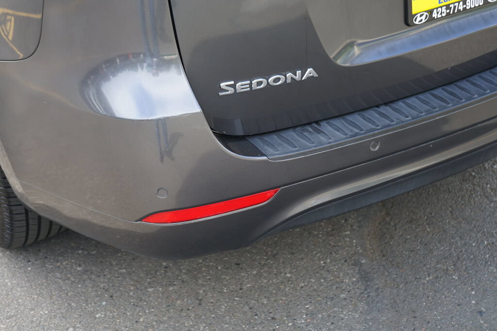 Used 2015 Kia Sedona EX FWD image 10