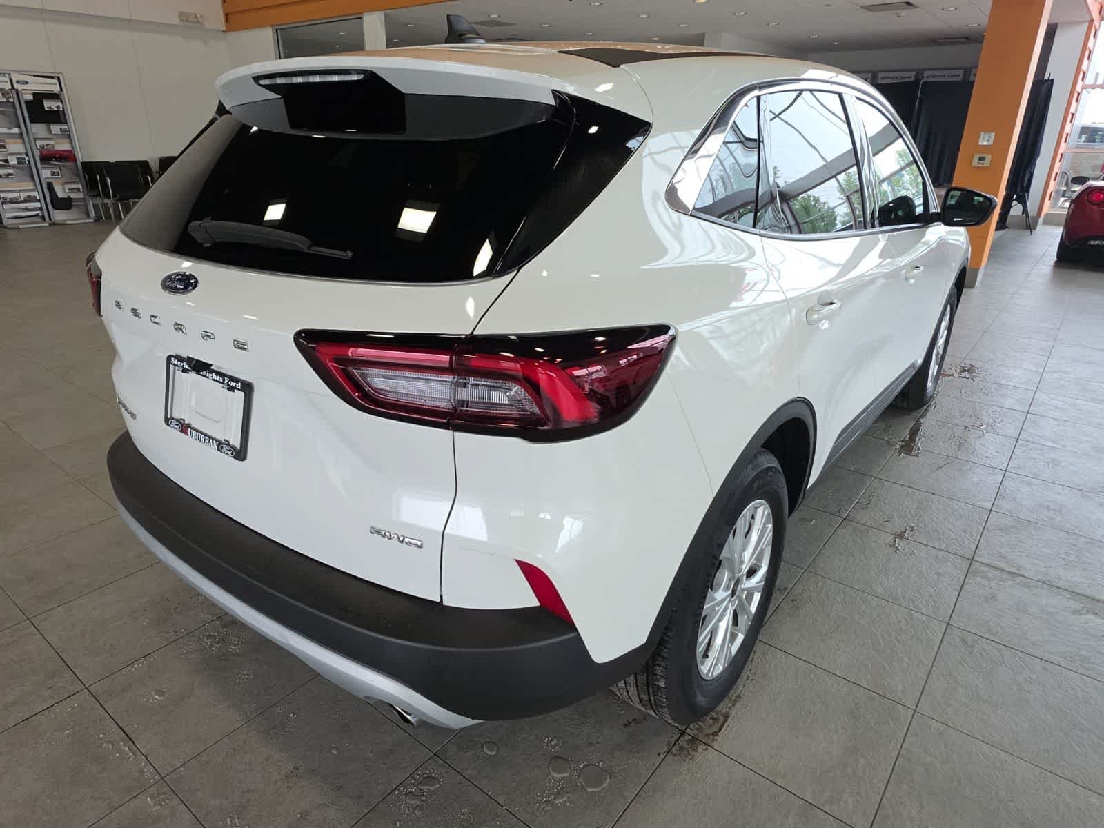 Used 2023 Ford Escape Active AWD/4WD image 9