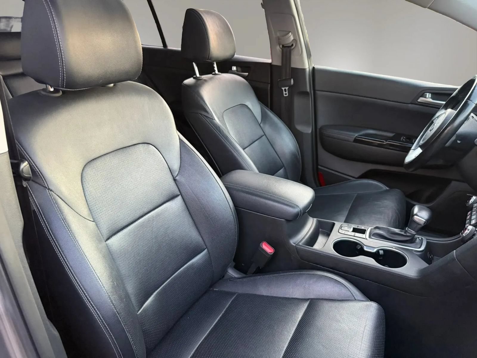 Used 2020 Kia Sportage EX w/ EX Technology Package FWD image 29