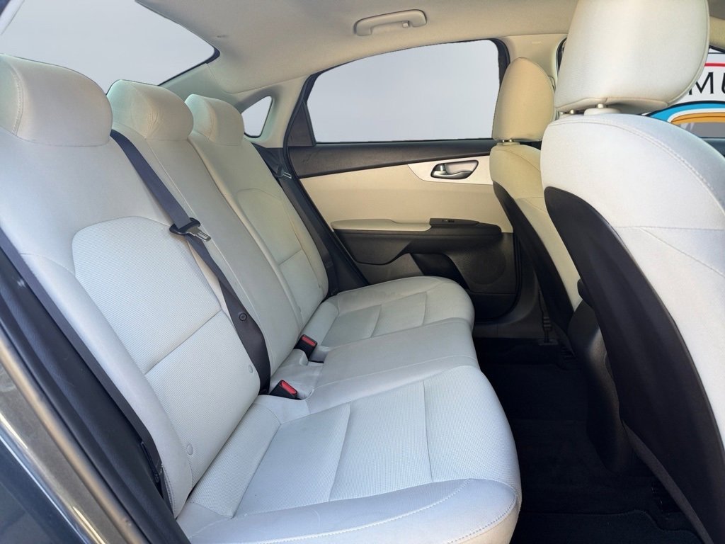 Used 2022 Kia Forte LXS image 11