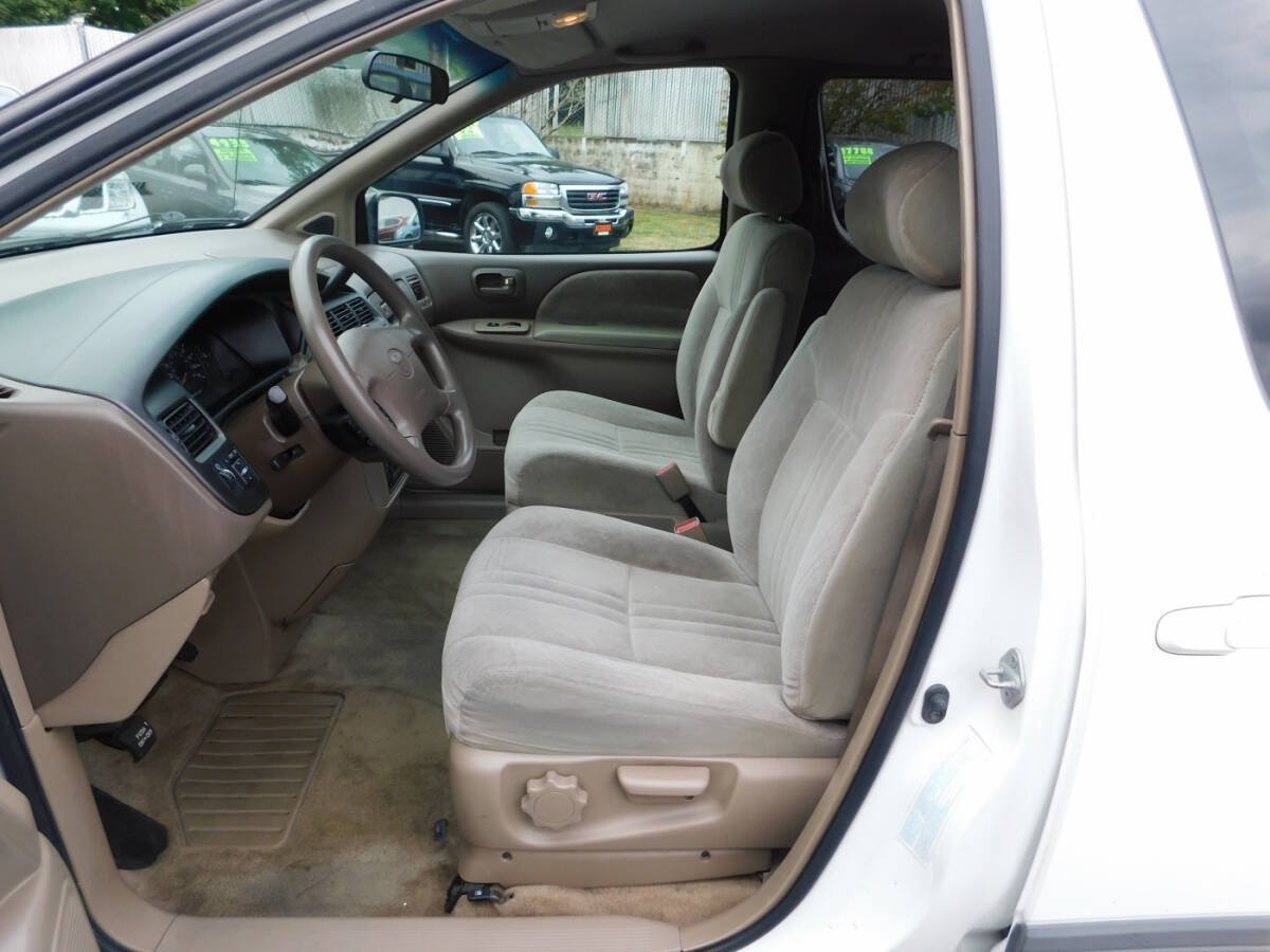 Used 2000 Toyota Sienna LE w/ LE Extra Value Pkg FWD image 7