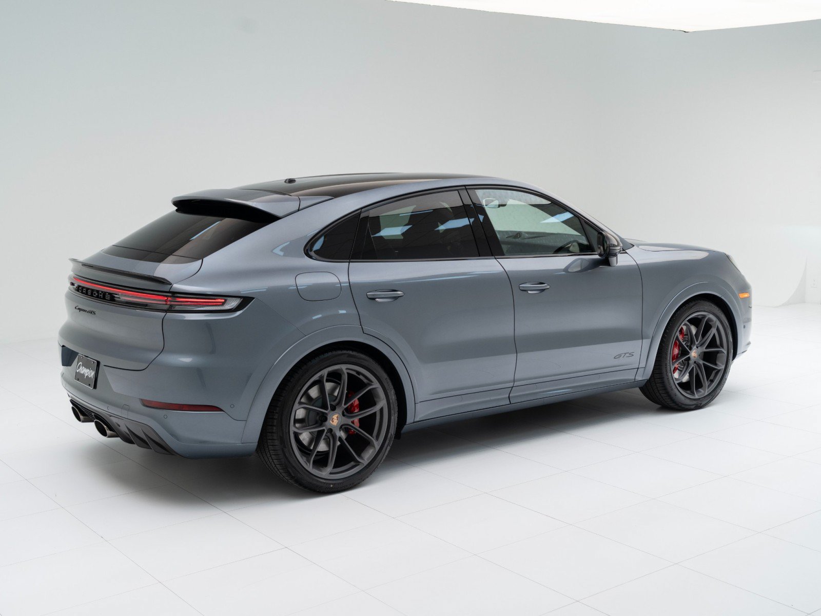 Used 2026 Porsche Cayenne GTS AWD/4WD image 9