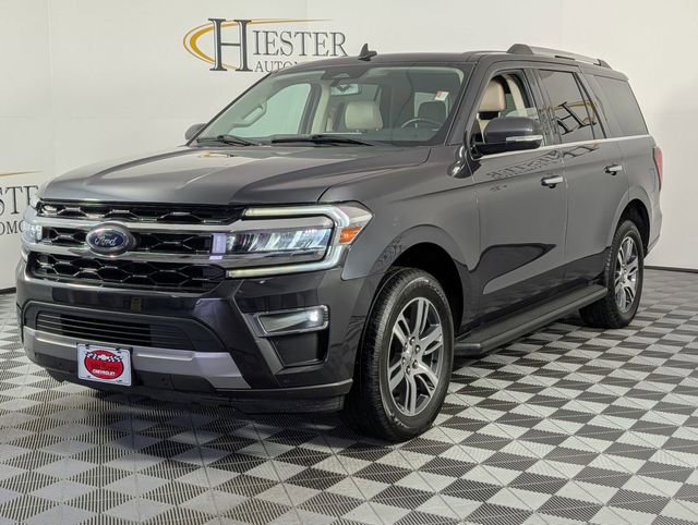 Used 2024 Ford Expedition Limited image 4