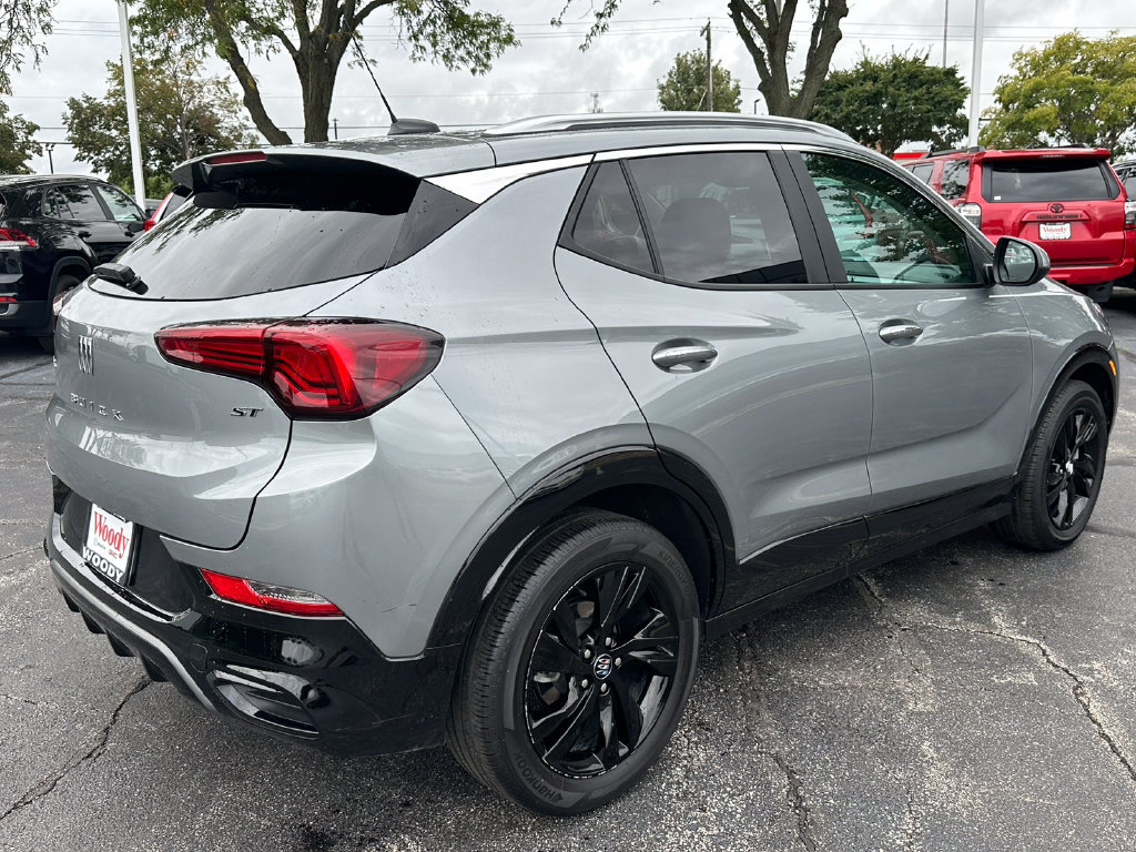 Used 2024 Buick Encore GX Sport Touring FWD image 10