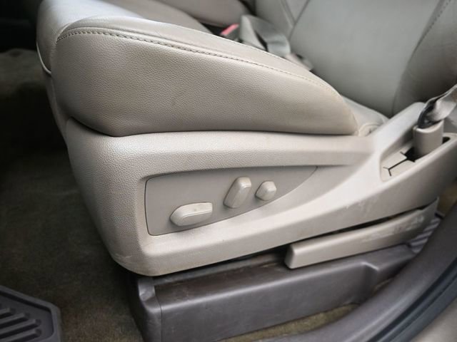 Used 2014 GMC Sierra 1500 SLT w/ SLT Crew Cab Value Package image 17