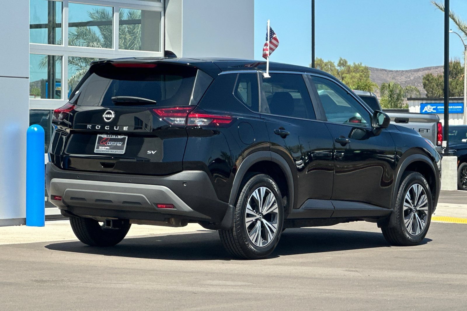 Used 2023 Nissan Rogue SV FWD image 4