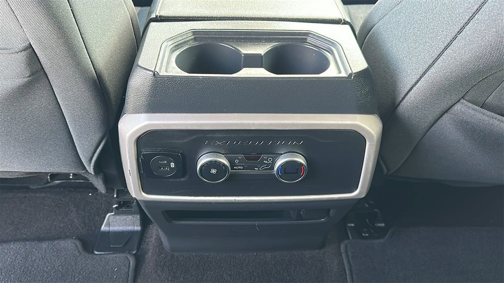 Used 2022 Ford Expedition XLT image 30