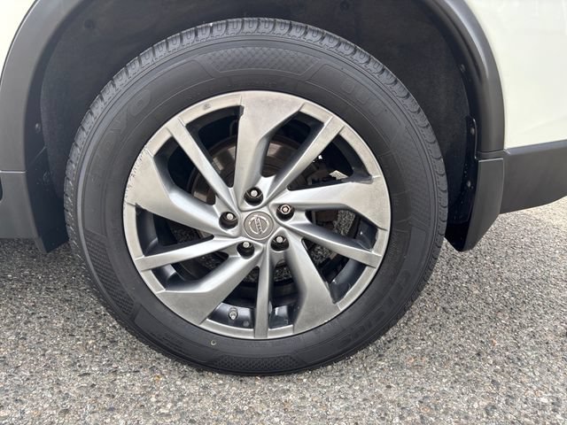Used 2015 Nissan Rogue SL AWD/4WD image 26