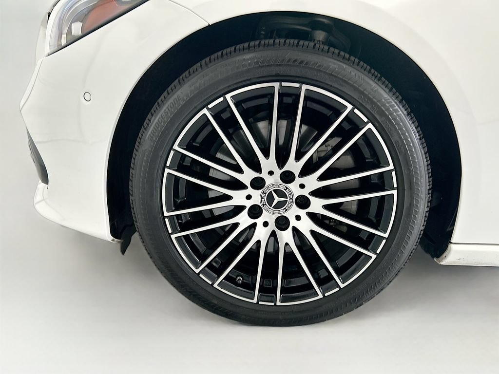 Certified 2023 Mercedes-Benz C 300 Sedan image 28