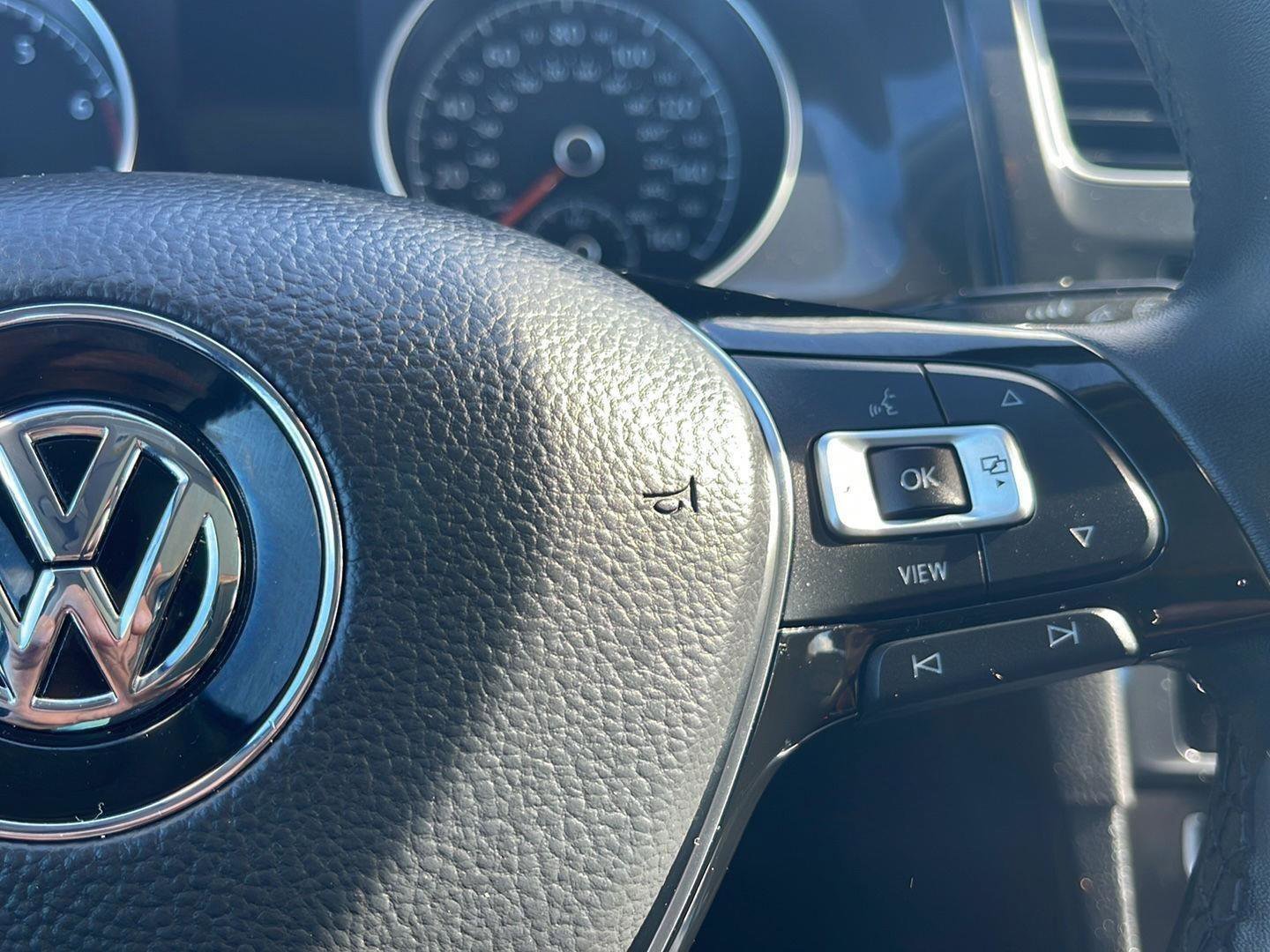 Used 2021 Volkswagen Golf 4-Door image 27