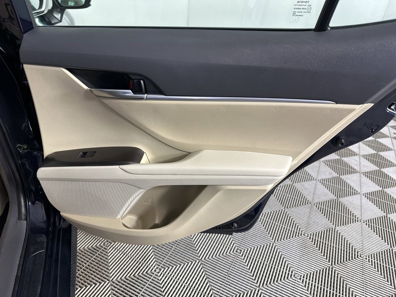 Used 2022 Toyota Camry LE image 24