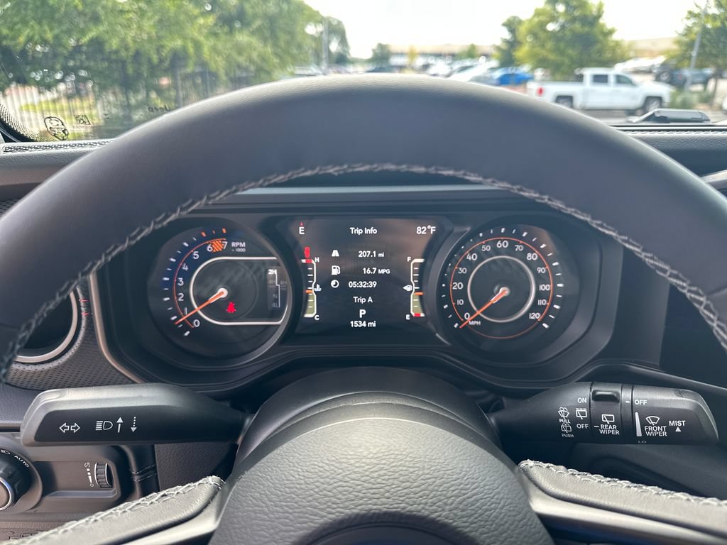 Used 2026 Jeep Wrangler Unlimited Rubicon AWD/4WD image 44