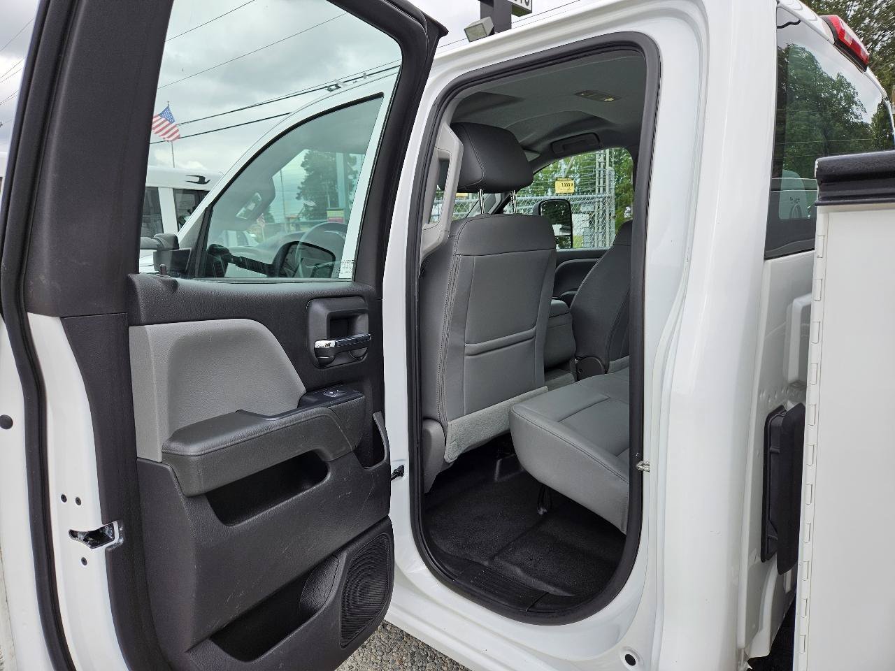 Used 2019 Chevrolet Silverado 2500 W/T AWD/4WD image 23