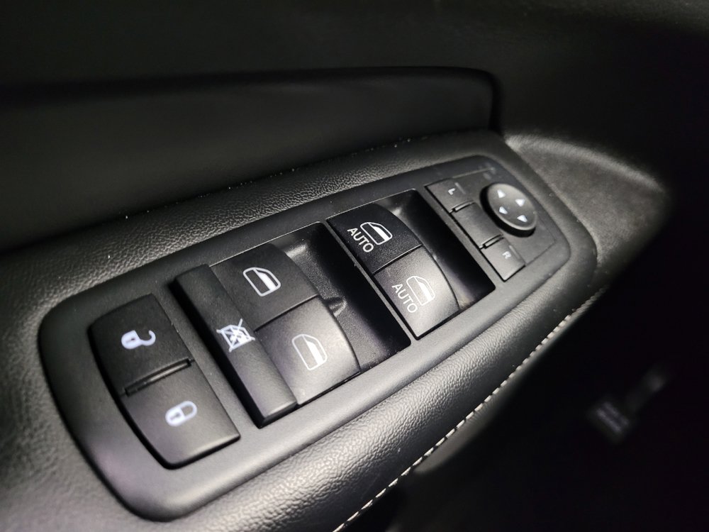 Used 2017 Jeep Grand Cherokee Limited AWD/4WD image 27
