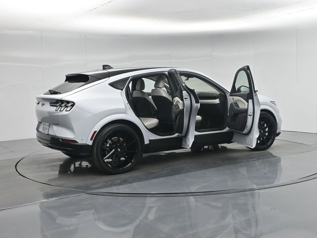 Used 2021 Ford Mustang Mach-E Premium image 5