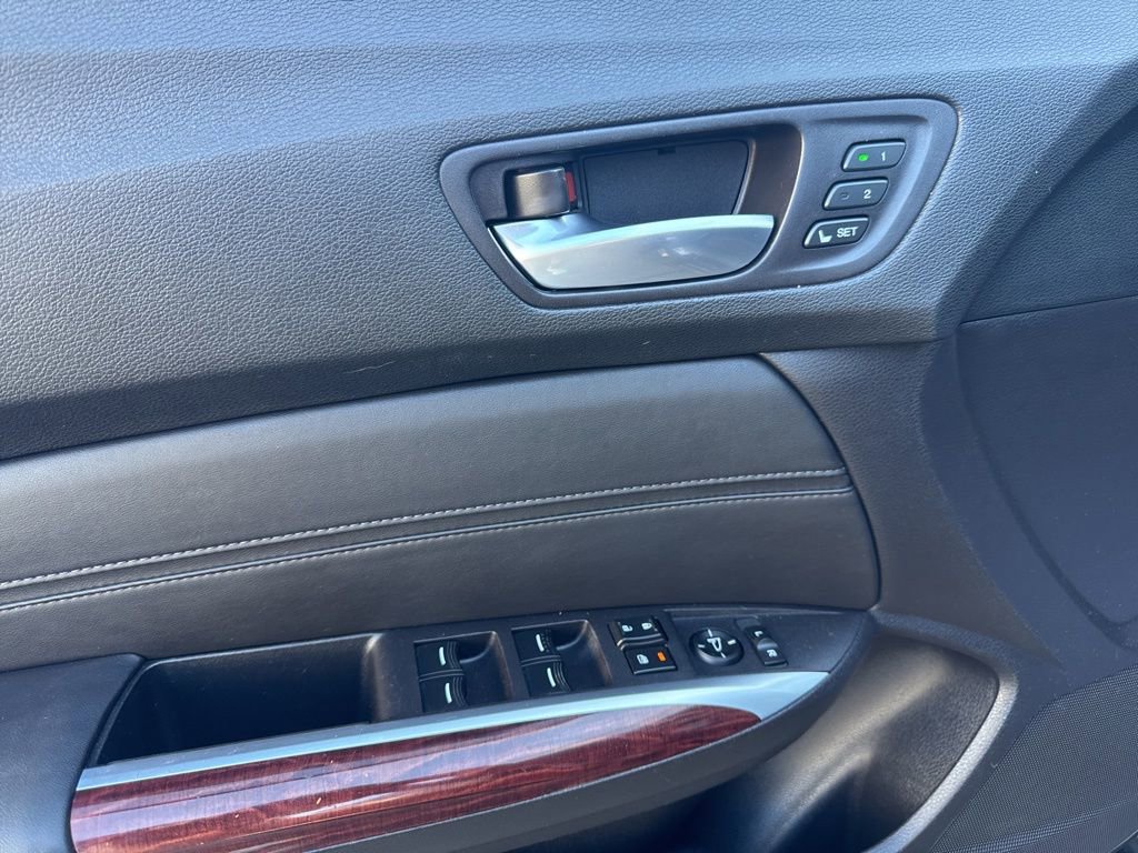 Used 2017 Acura TLX image 11
