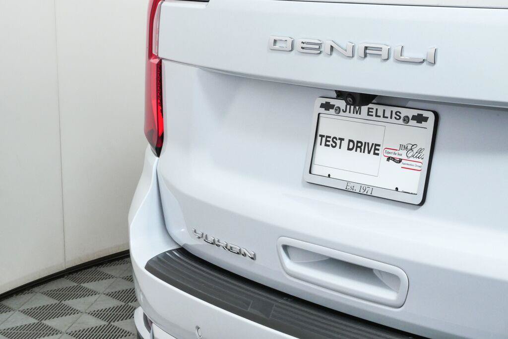 Certified 2026 GMC Yukon Denali w/ Sun & Power Step Package AWD/4WD image 34