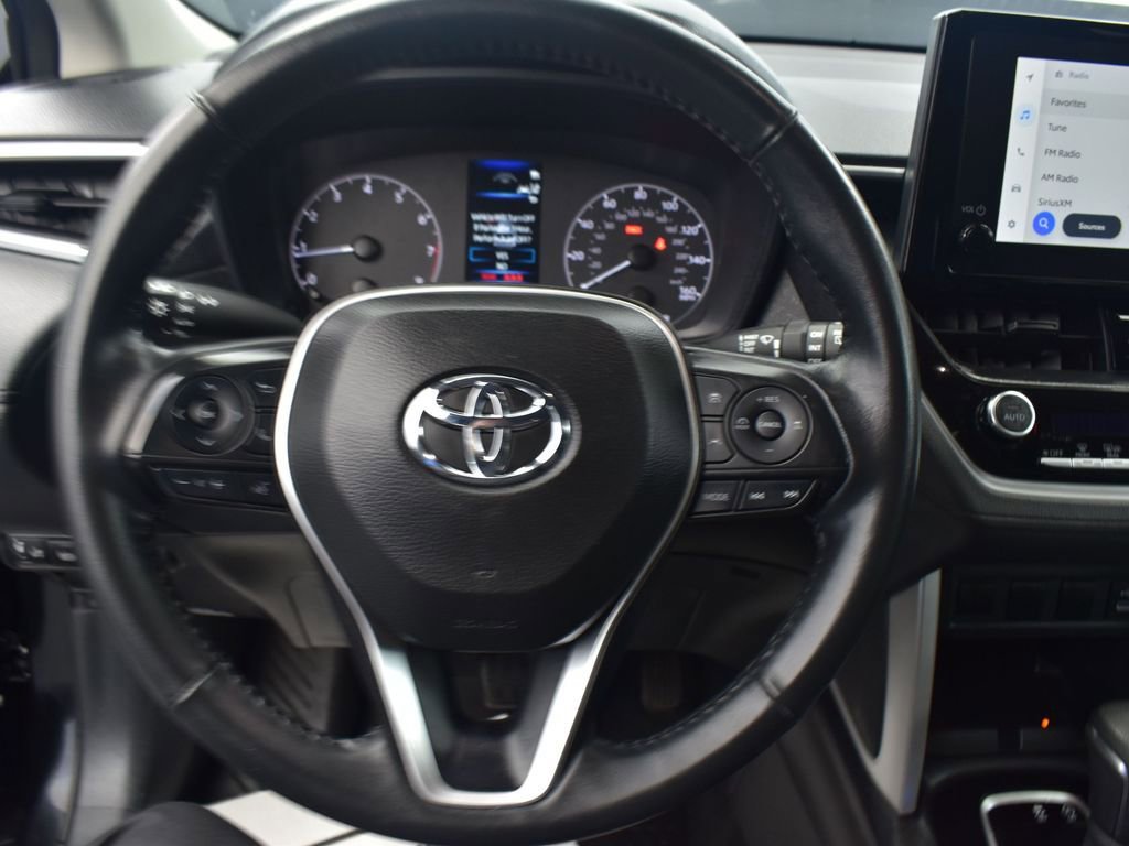 Used 2024 Toyota Corolla Cross LE image 16