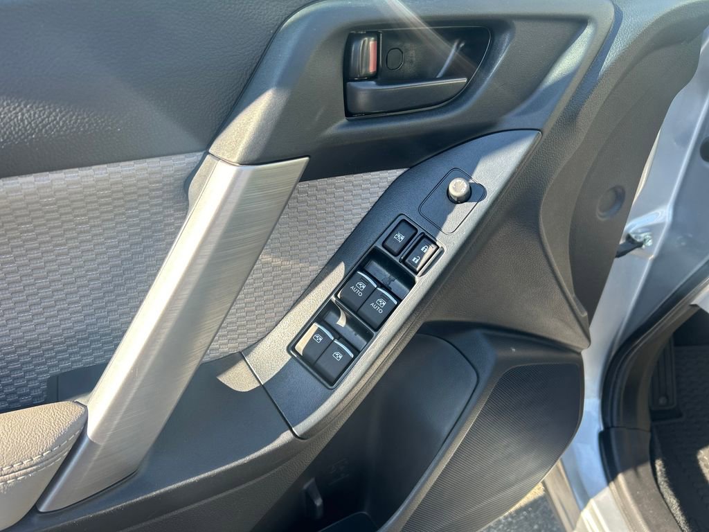 Used 2018 Subaru Forester 2.5i Premium w/ All-Weather Package AWD/4WD image 12