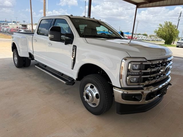 New 2026 Ford F350 Lariat