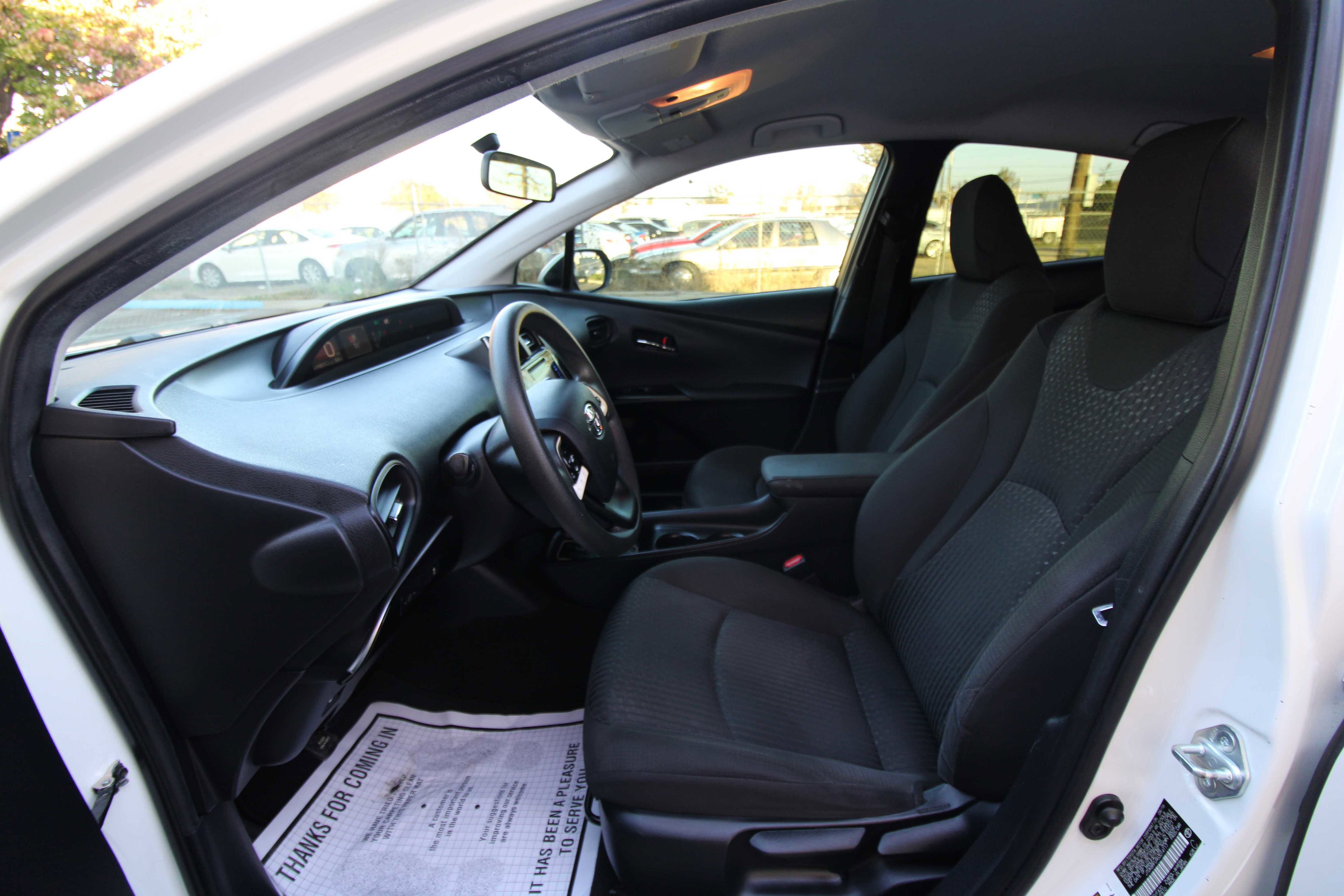 Used 2016 Toyota Prius Two image 33