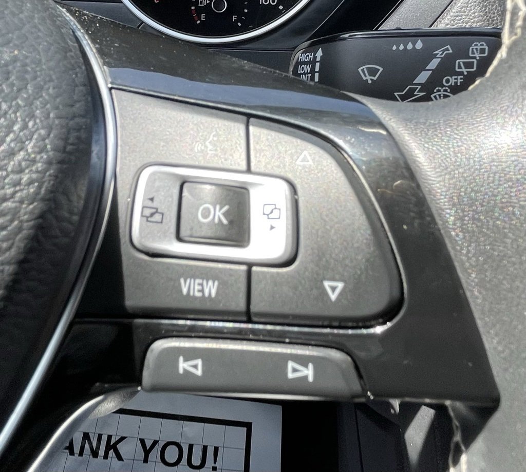 Used 2021 Volkswagen Tiguan SE image 24