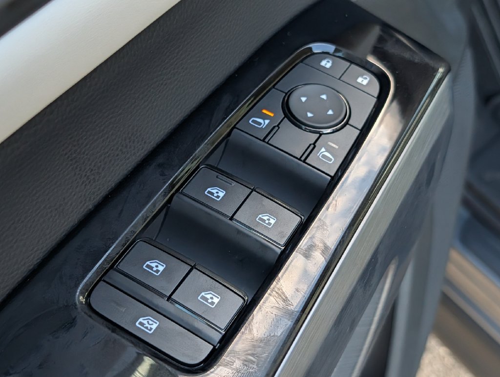 New 2026 Nissan Pathfinder SL FWD image 19