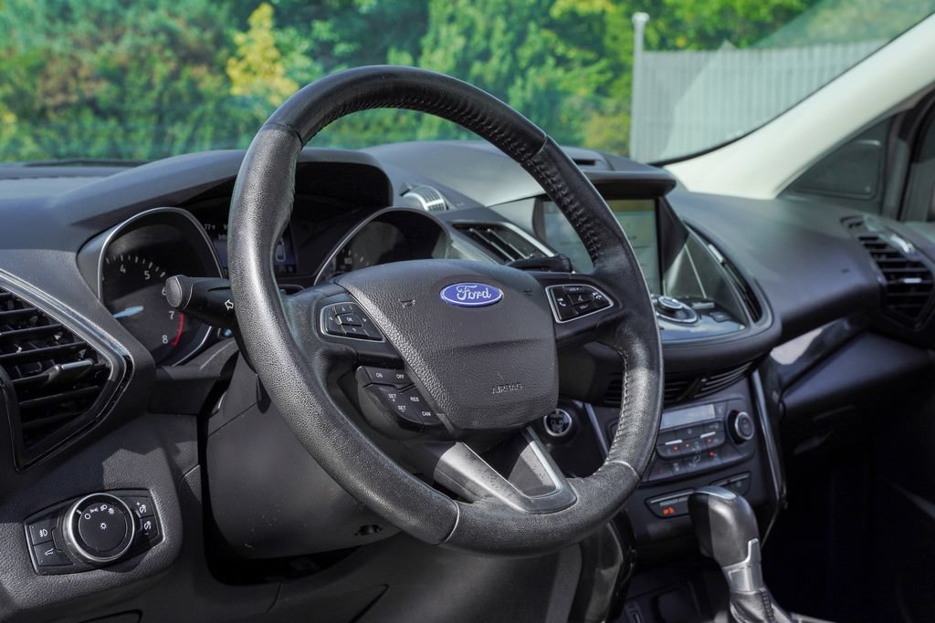 Used 2017 Ford Escape Titanium AWD/4WD image 14