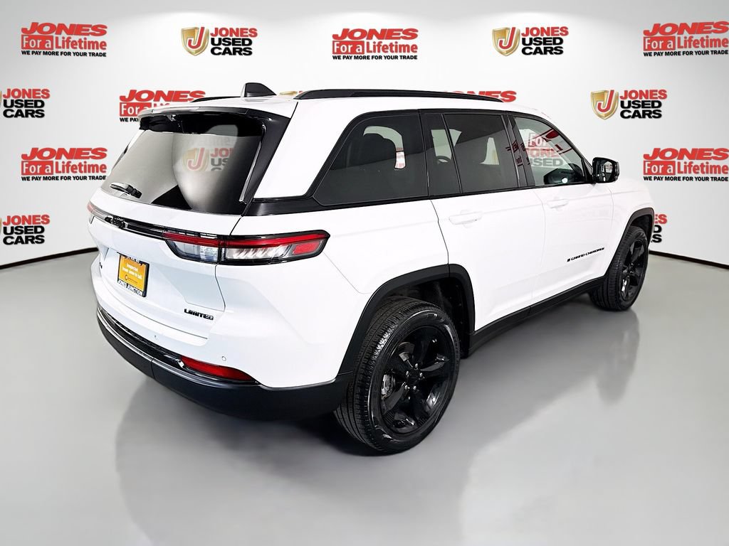 Used 2023 Jeep Grand Cherokee Limited w/ Luxury Tech Group II AWD/4WD image 17