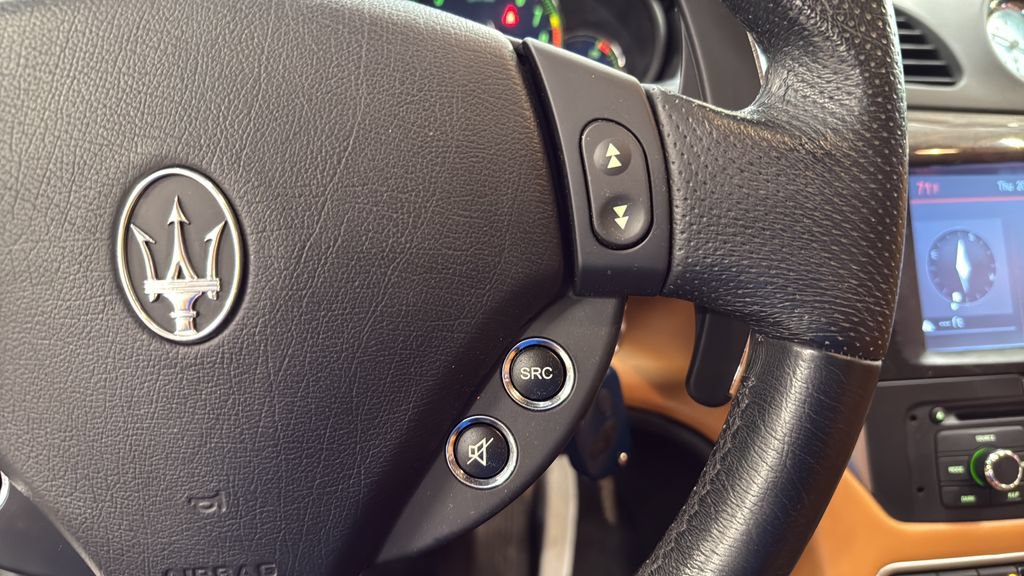 Used 2015 Maserati GranTurismo Convertible RWD image 43
