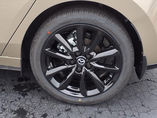 New 2025 MAZDA MAZDA3 Carbon image 9
