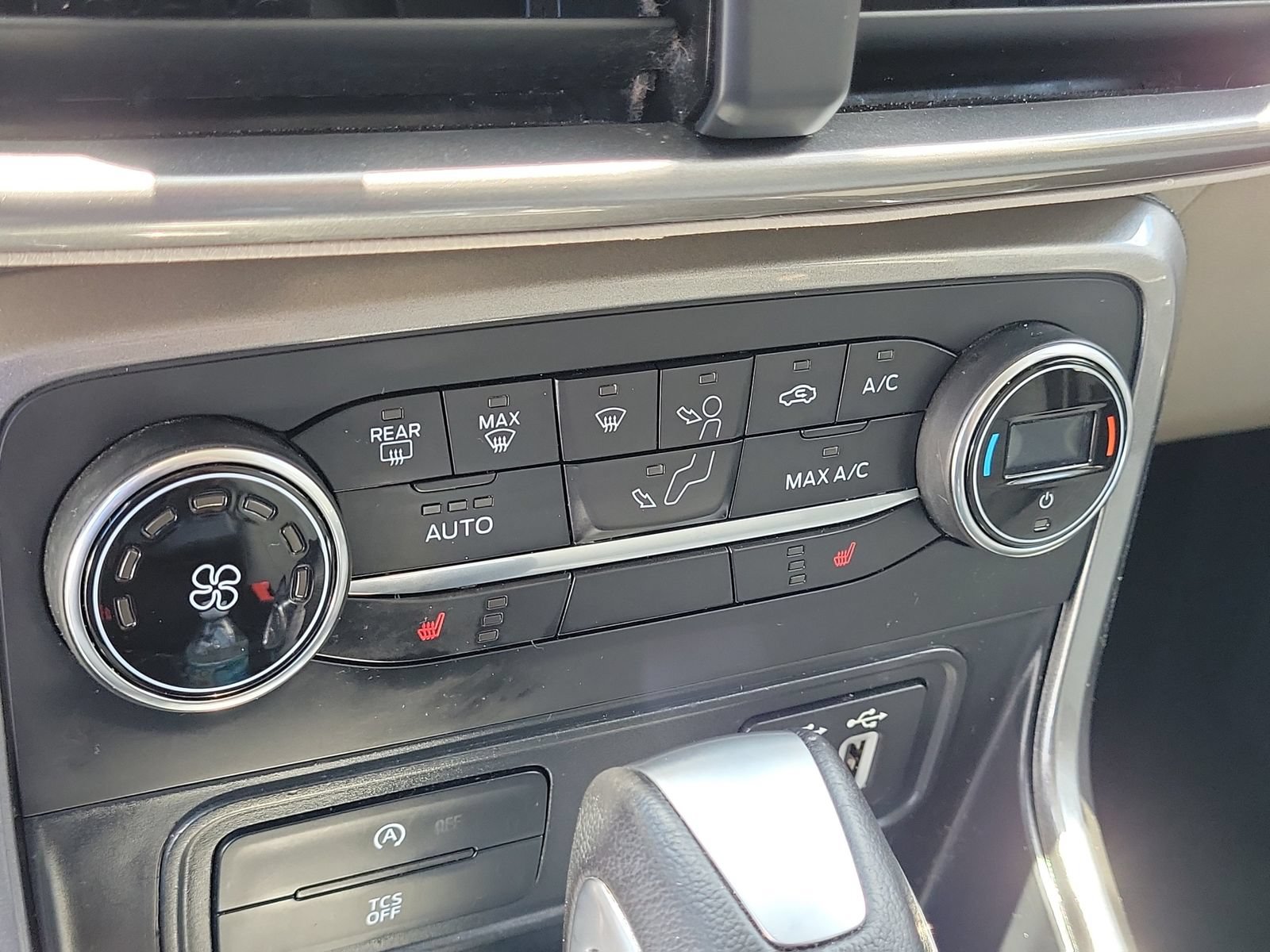Used 2021 Ford EcoSport SE FWD image 24