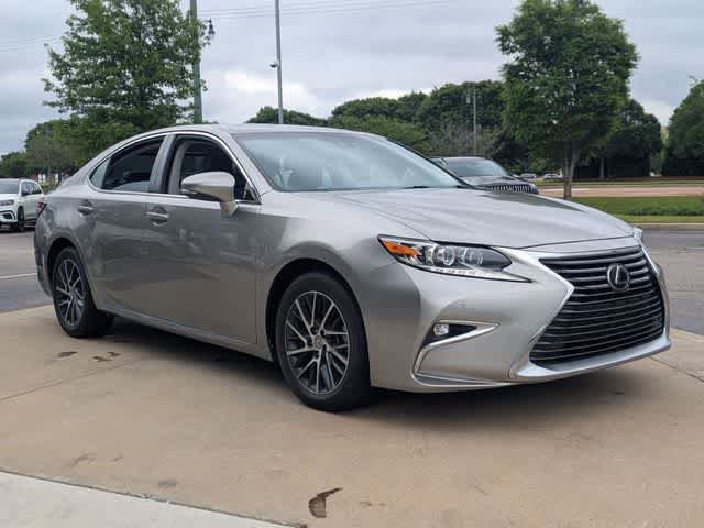 Used 2016 Lexus ES 350 w/ Luxury Package w/Wood Trim FWD image 3