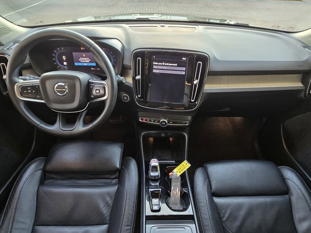 Certified 2023 Volvo XC40 B5 Plus w/ Driver Assist Package image 17
