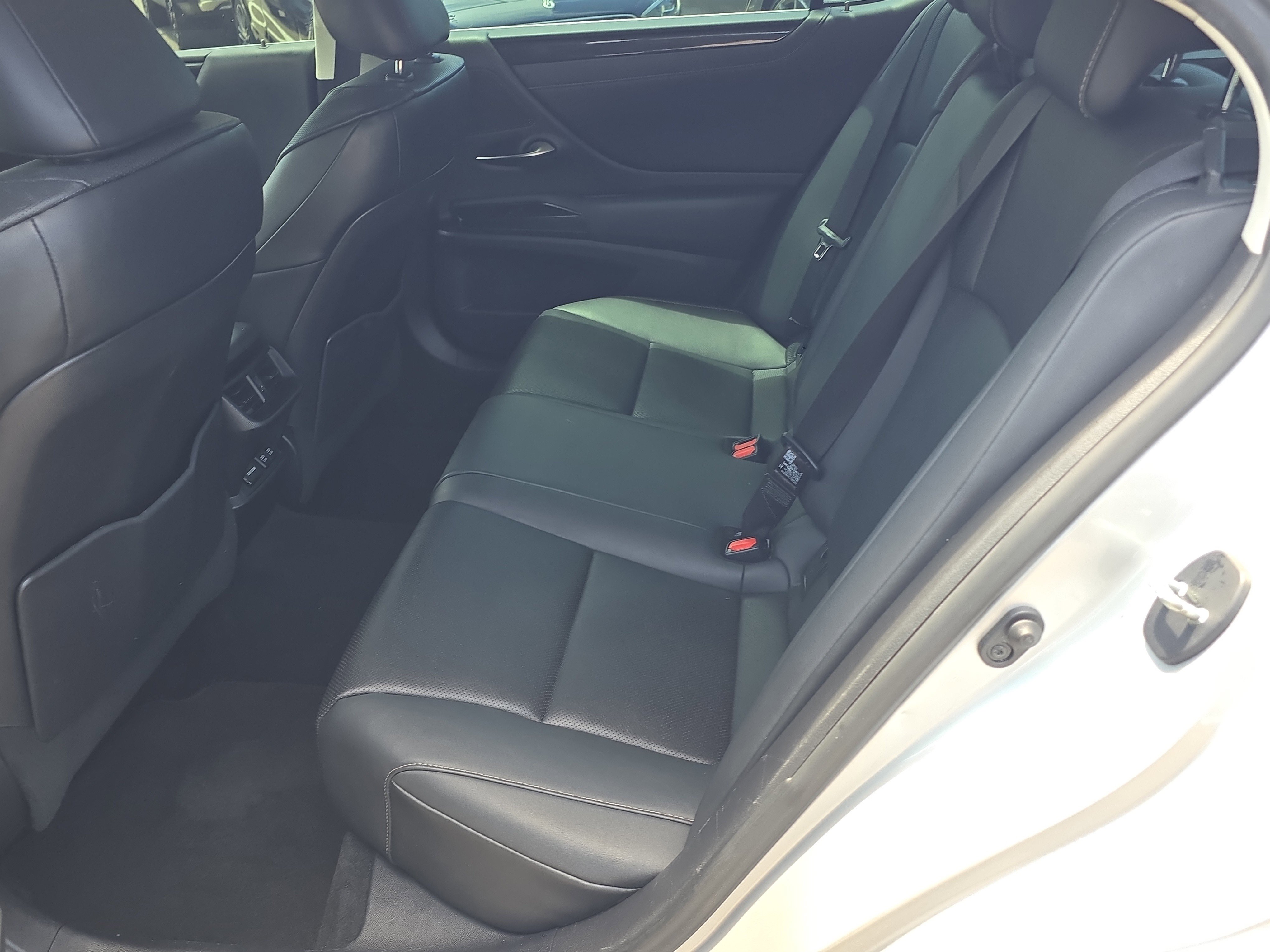 Used 2021 Lexus ES 350 w/ Accessory Package 2 FWD image 16