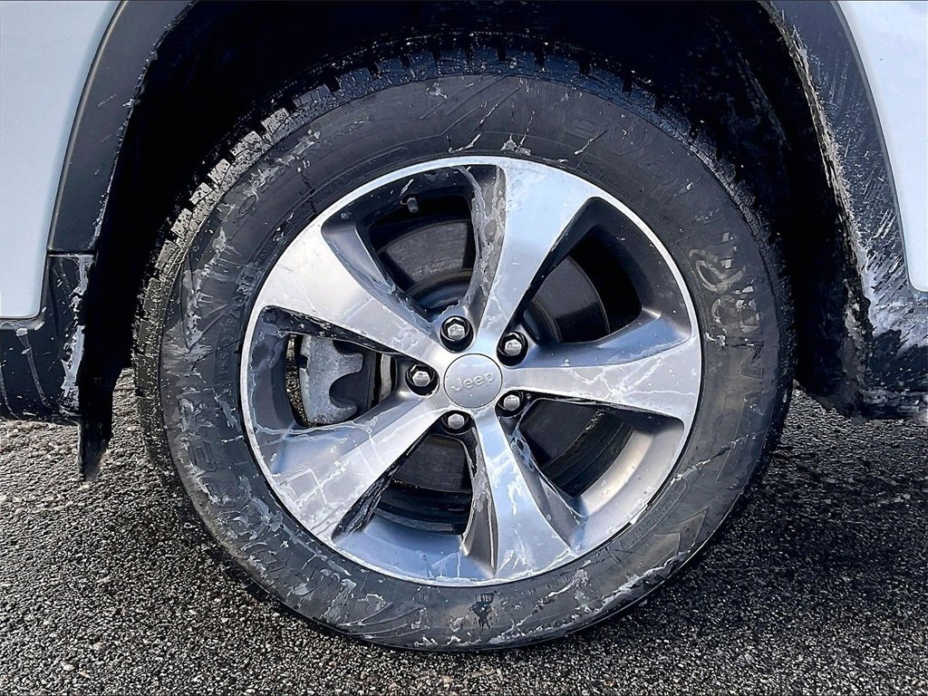 Used 2022 Jeep Cherokee Limited image 7