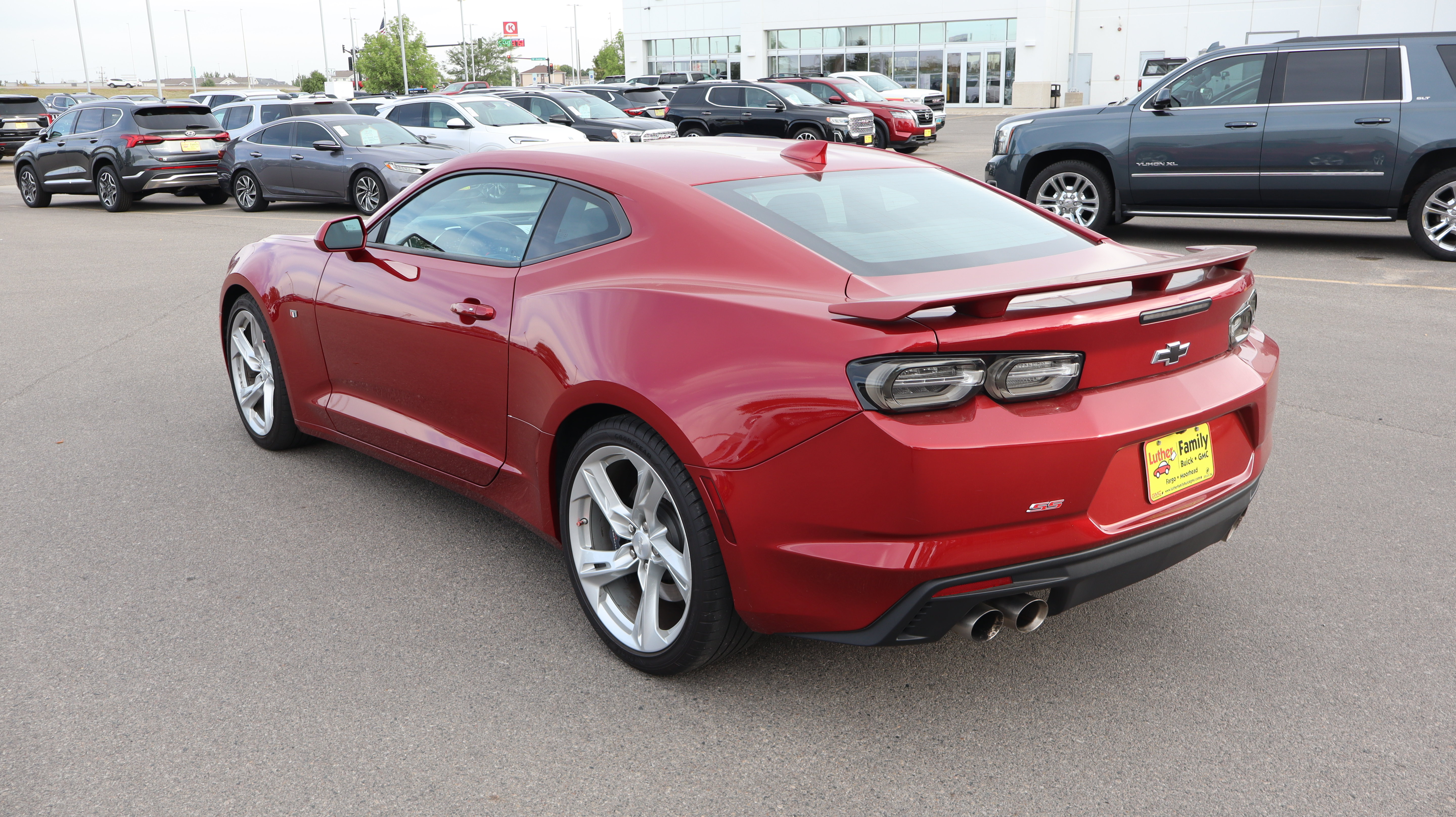 Used 2019 Chevrolet Camaro SS RWD image 5
