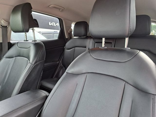 Used 2025 Kia Sportage EX FWD image 25