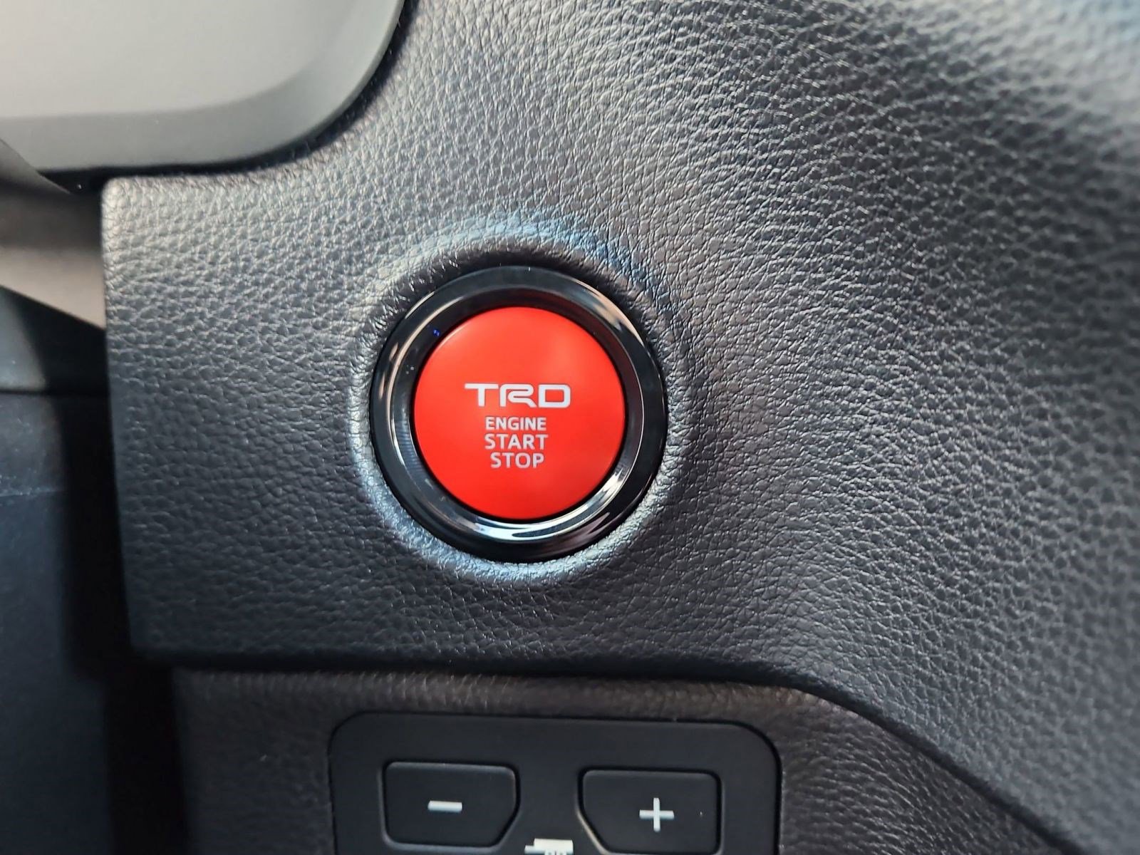 New 2026 Toyota Tundra SR image 18
