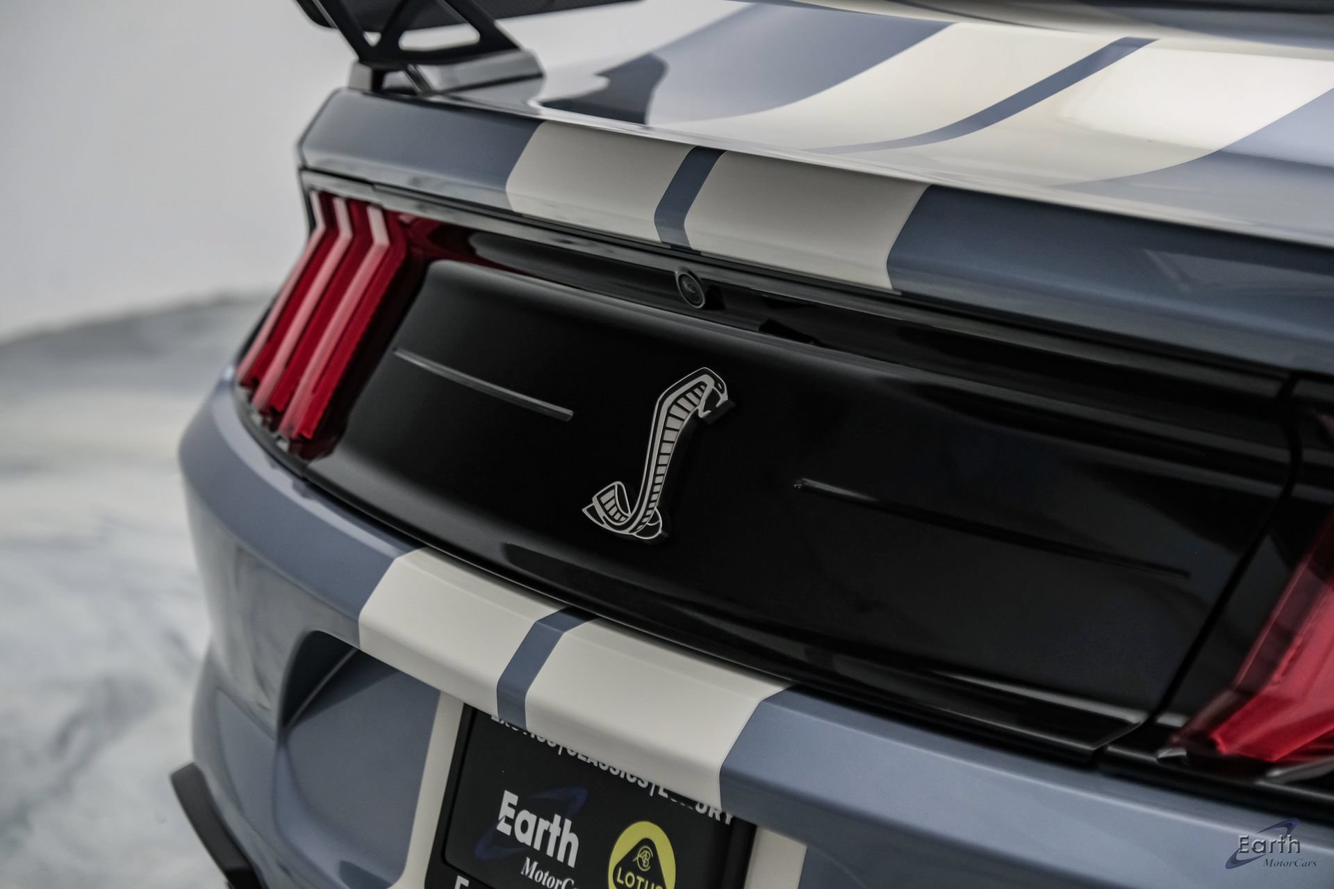 Used 2022 Ford Mustang Shelby GT500 w/ Carbon Fiber Track Pack RWD image 18