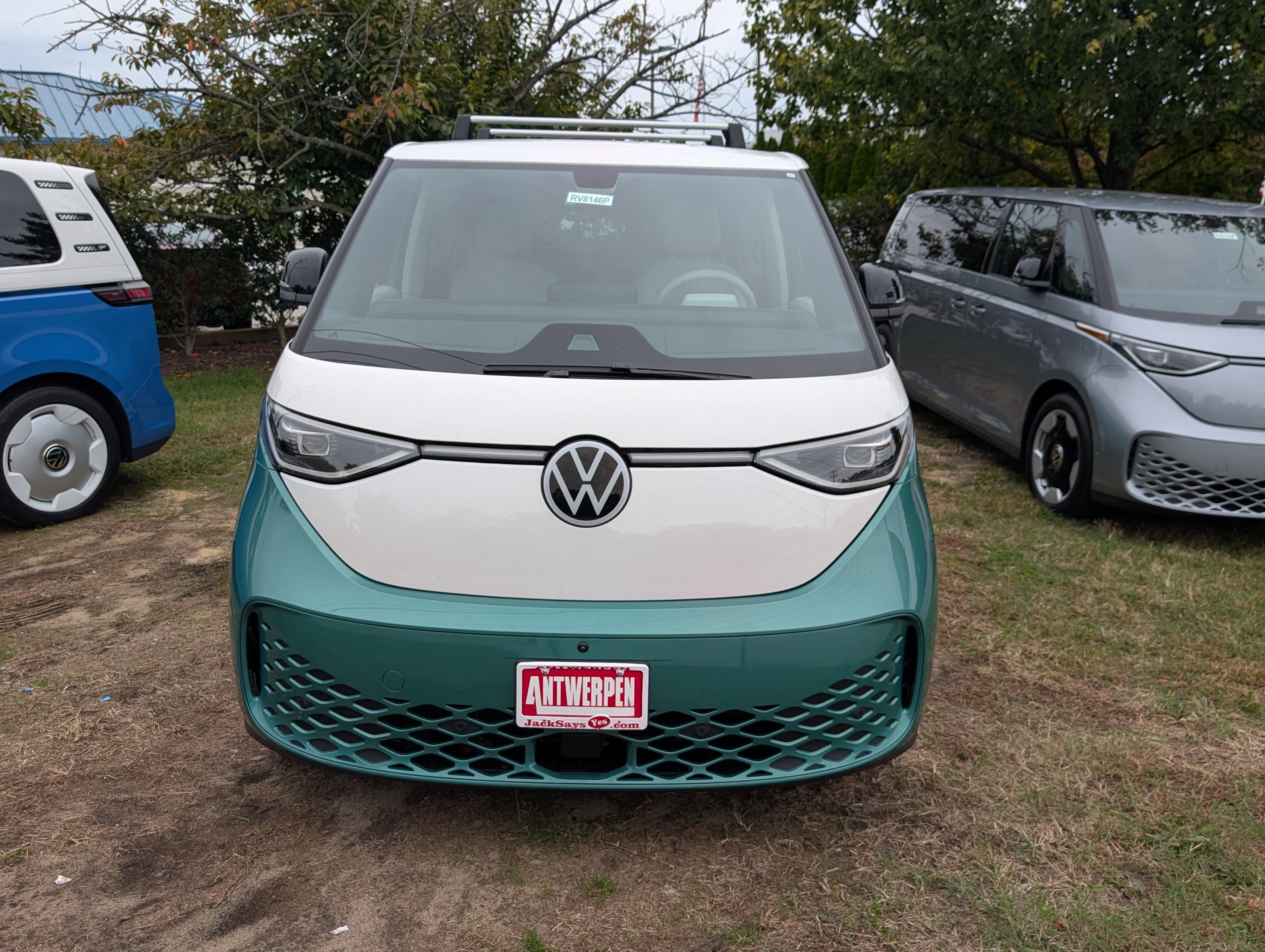 Used 2025 Volkswagen ID. Buzz 1st Edition AWD/4WD image 9