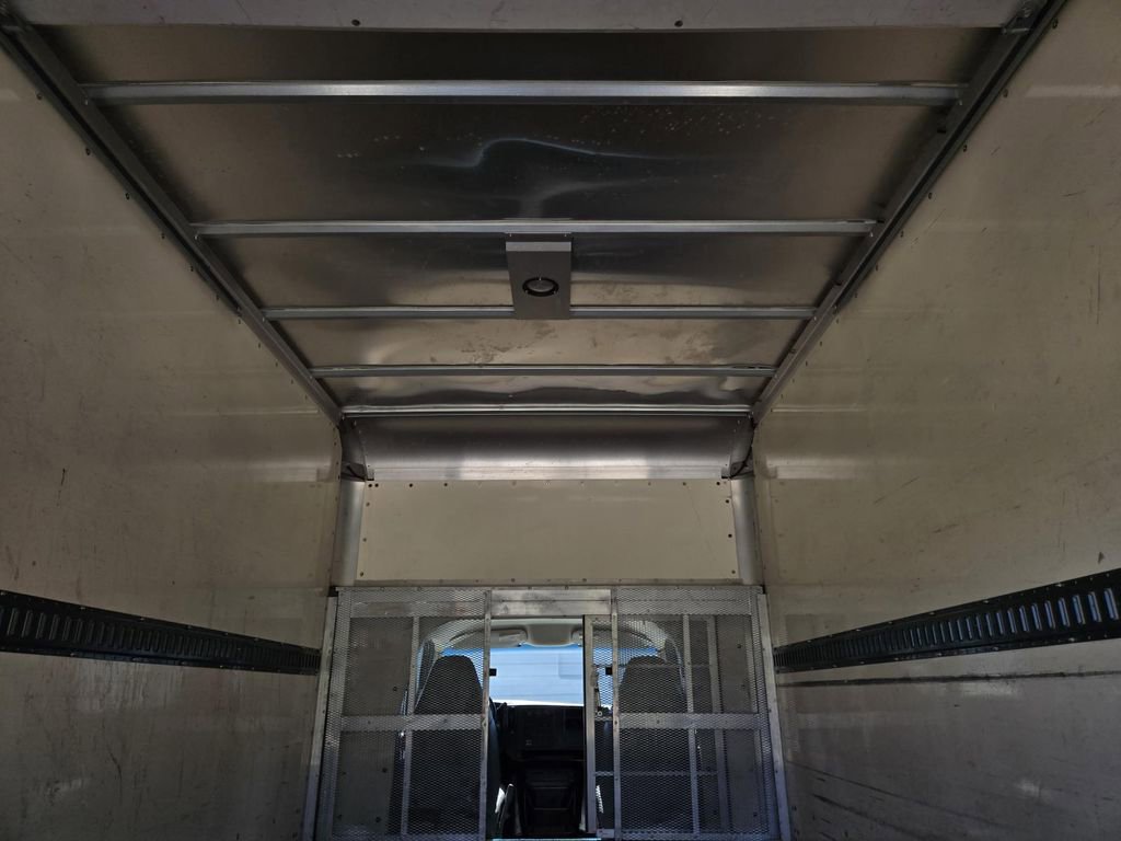 Used 2006 Chevrolet Express 3500 image 11