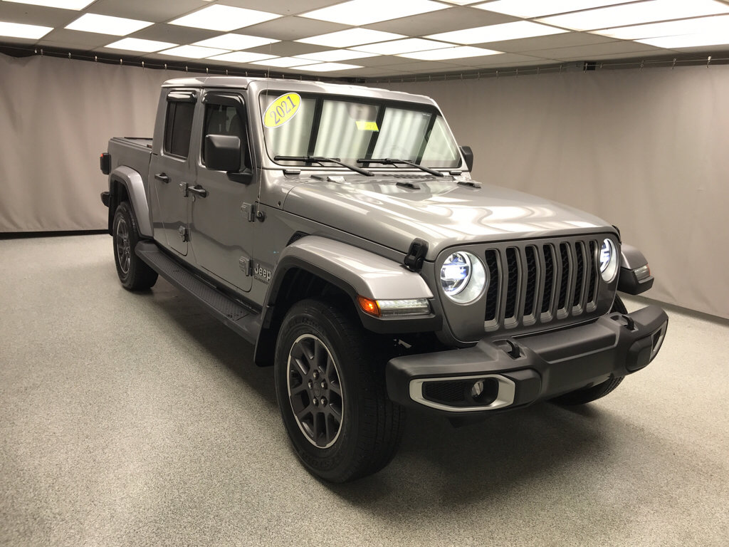 Used 2021 Jeep Gladiator Overland w/ Popular Equipment Package AWD/4WD image 6