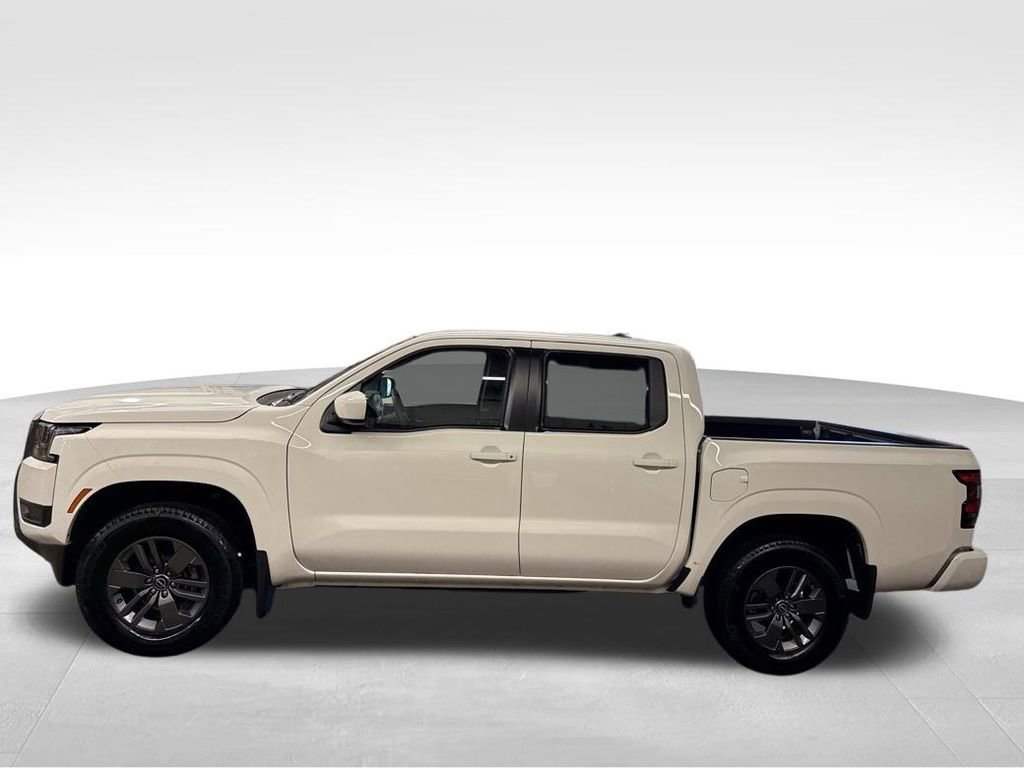 Certified 2025 Nissan Frontier SV image 3