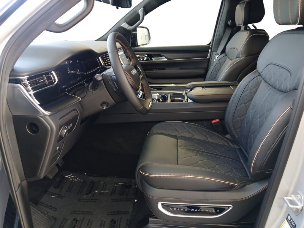 New 2026 Jeep Grand Wagoneer Summit AWD/4WD image 19